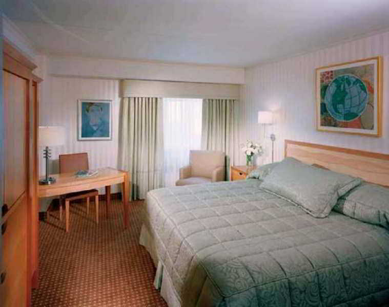Embassy By Hilton Birmingham 4* Hoover
